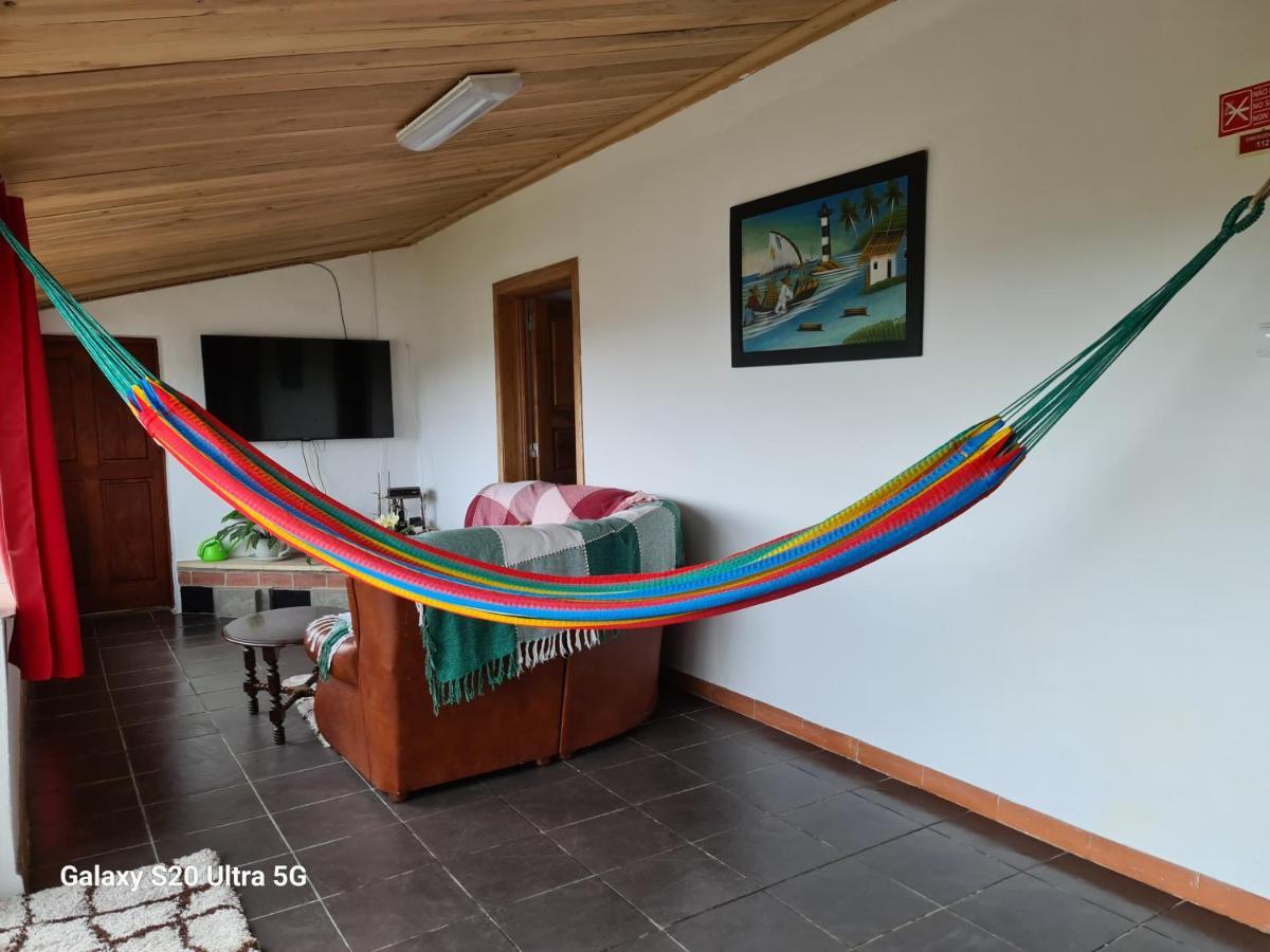 Отель Ap Luso Brasileiro Lajes das Flores Экстерьер фото