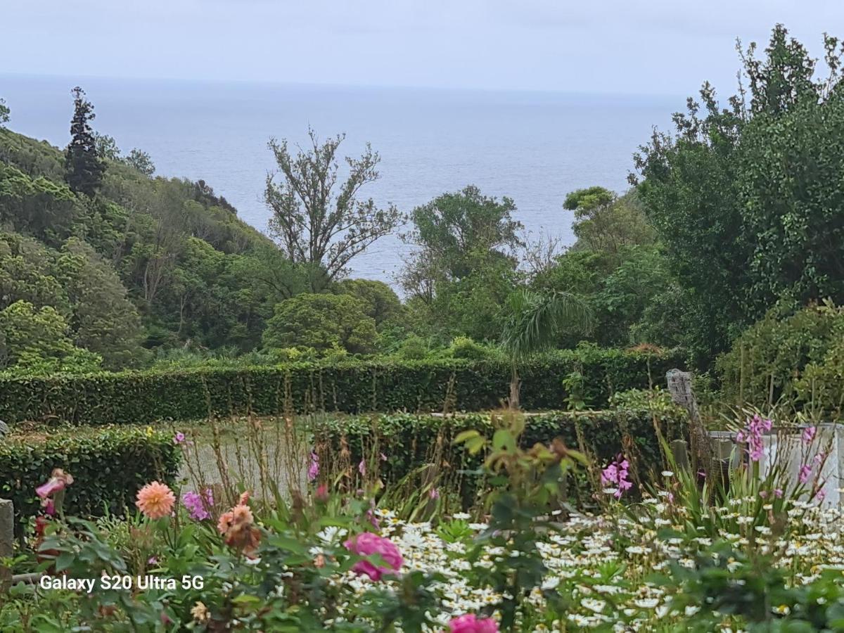 Отель Ap Luso Brasileiro Lajes das Flores Экстерьер фото